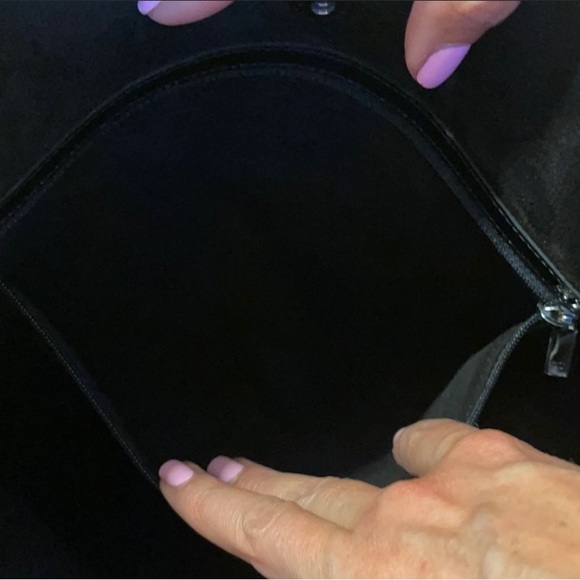 Chanel - Picture 5 of 9